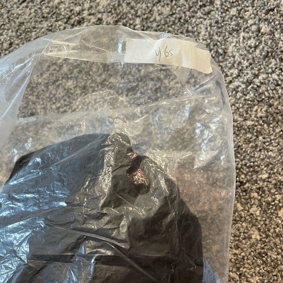 Vince Pima Cotton Essential Long Sleeve Tee V Neck in Black Sz L - Picture 10 of 10